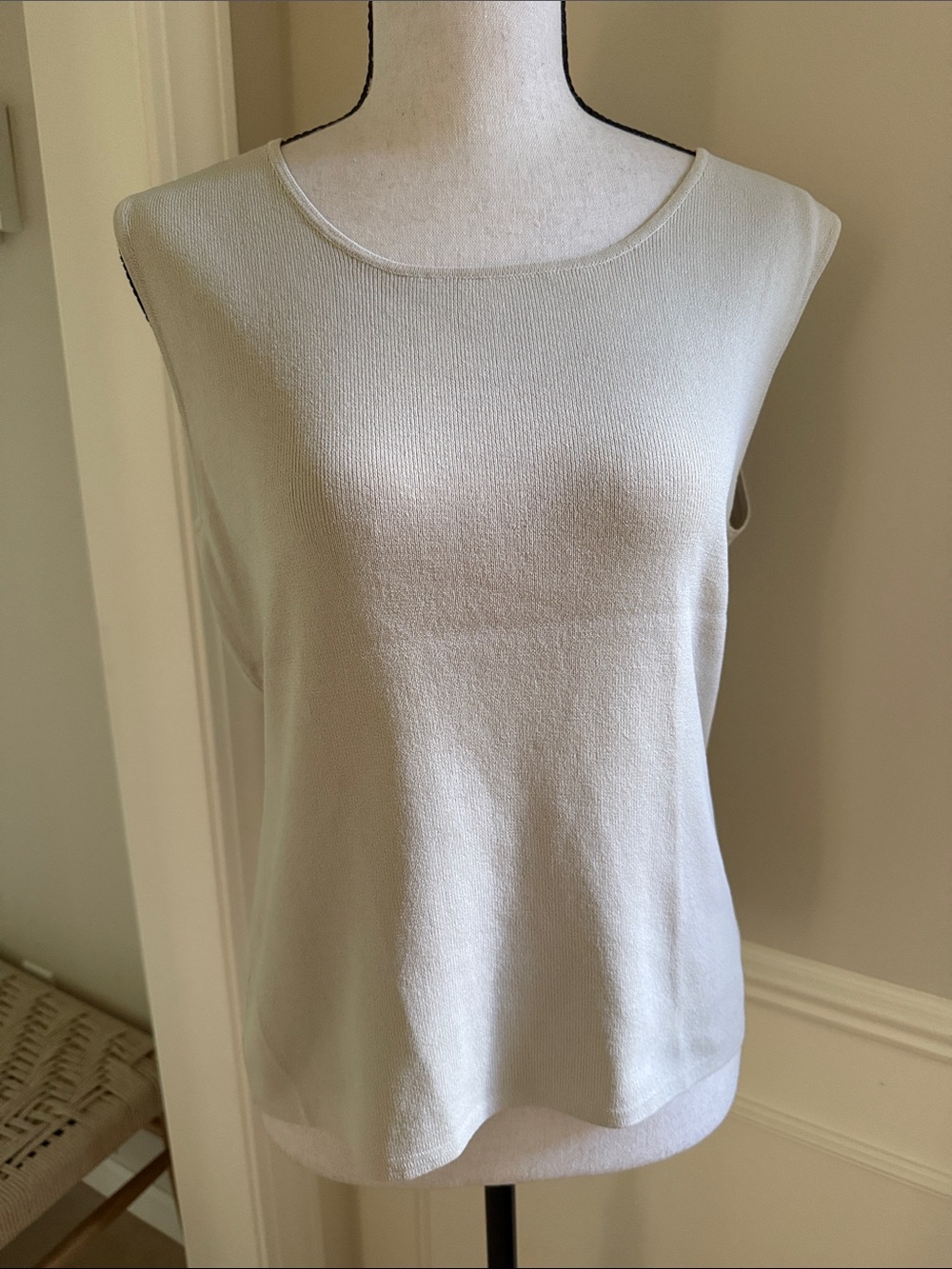 Chico's Design Ribbed Knit Sleeveless Top Size 1 M 8 Beige Tan